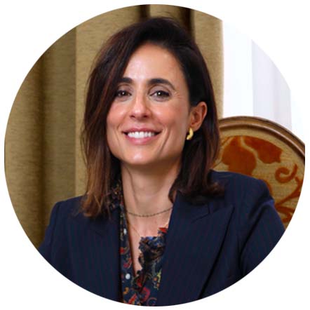 Dra. Victoria Olea Jiménez — Medicina Estética en Málaga